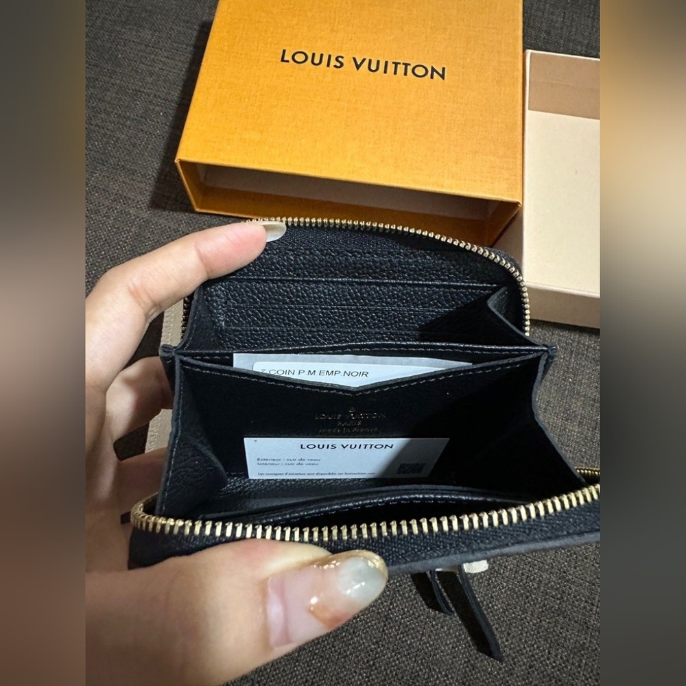Louis Vuitton Zippy Coin Purse - Picture 3 of 7